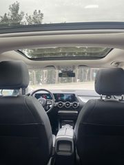 Mercedes-Benz GLA 180 2020-thumb-11