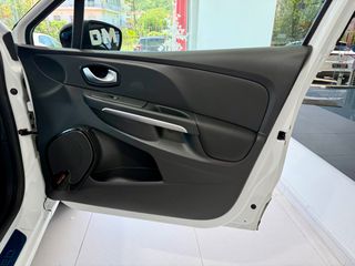 Renault Clio 2017 87.580KM ! LIMITED EDITION-thumb-35
