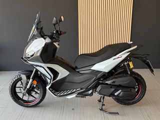 Aprilia SR GT 400 2026