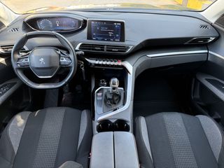Peugeot 3008 2019 ALLURE GRIP CONTROL-thumb-12
