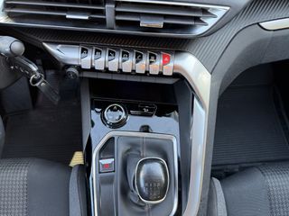 Peugeot 3008 2019 ALLURE GRIP CONTROL-thumb-16
