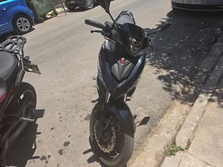 Malaguti Spectre GP 125 2022-thumb-2