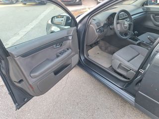 Audi A4 2003-thumb-8
