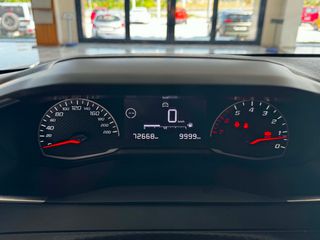 Peugeot 208 2022 1.2 PURETECH 75 LIKE-thumb-10