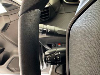 Peugeot 208 2022 1.2 PURETECH 75 LIKE-thumb-14