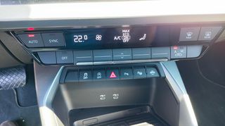 Audi A3 2025 SB Comfort 30 TFSI Hybrid S tronic-thumb-16