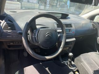 Citroen C4 2010-thumb-1