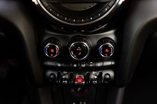 Mini Cooper 2019-thumb-16