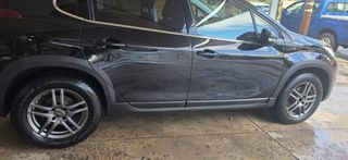 Peugeot 2008 2018 1.2 PURETECH 110 ALLURE-thumb-31