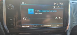 Peugeot 2008 2018 1.2 PURETECH 110 ALLURE-thumb-11