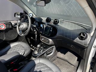 Smart ForTwo 2018 CABRIO-thumb-18