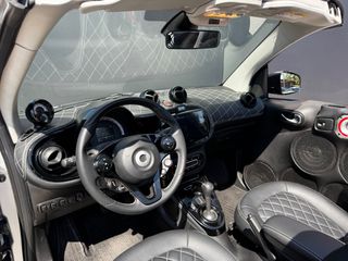 Smart ForTwo 2018 CABRIO-thumb-16