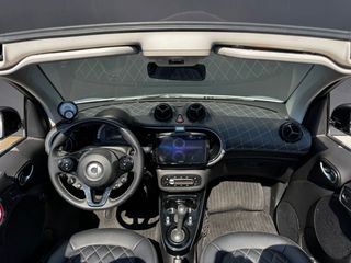 Smart ForTwo 2018 CABRIO-thumb-15