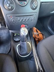Renault Clio 2006 1.4 16V 98HP-thumb-3
