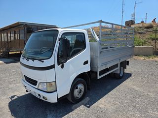 Ανατροπή Toyota 2008 Dyna  150.  Ανταλλαγές
