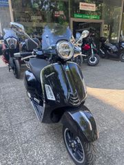 Vespa GTS 300 2025 SUPER-thumb-1