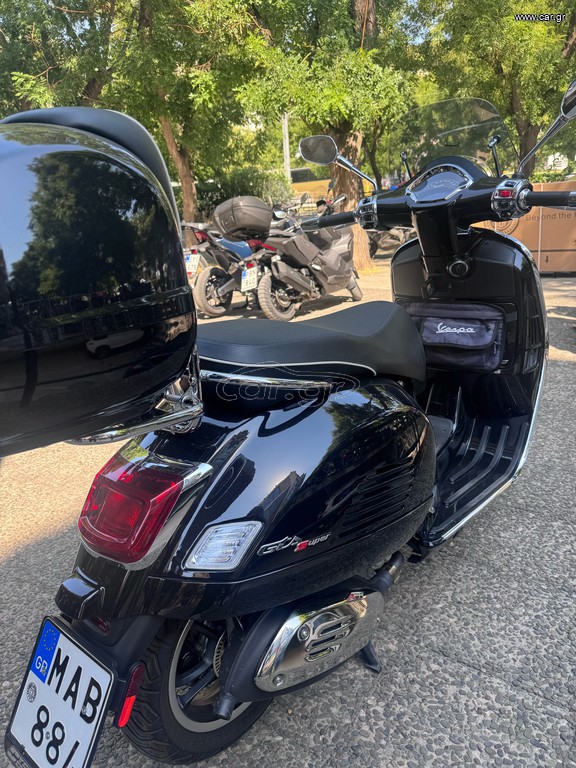 Vespa GTS 300 2025 SUPER