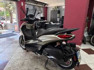 Piaggio Beverly 300i 2021 ( ΓΡΑΜΜΑΤΙΑ ΜΕΤΑΞΥ ΜΑΣ ΜΕ 50% ΠΡΟΚΑΤΑΒΟΛΗ  )-thumb-2