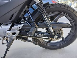 Honda CBF 125 2011-thumb-6