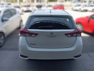 Toyota Auris 2018 Auris II (facelift) 1.33 Dual VVT-i (99 Hp)-thumb-2