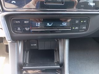 Toyota Auris 2018 Auris II (facelift) 1.33 Dual VVT-i (99 Hp)-thumb-11