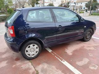 Volkswagen Polo 2002-thumb-5