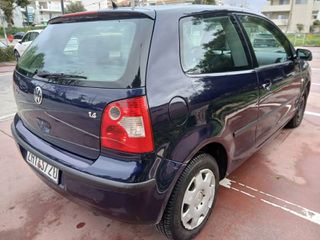 Volkswagen Polo 2002-thumb-6