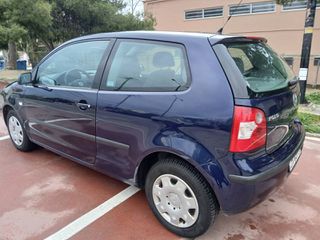 Volkswagen Polo 2002-thumb-11