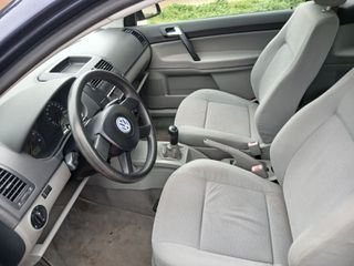 Volkswagen Polo 2002-thumb-15