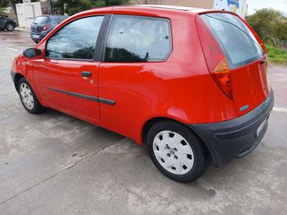 Fiat Punto 2000-thumb-10