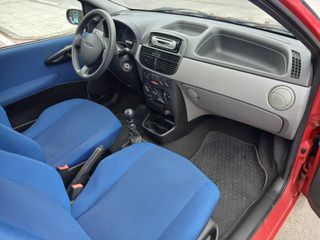 Fiat Punto 2000-thumb-15