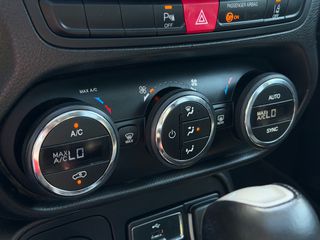 Jeep Renegade 2015 LIMITED 4X4 PANORAMA/BEATS/FULL-thumb-9