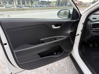 Kia Stonic 2018 1.2cc 62500kM 1 ΧΕΡΙ ΑΡΙΣΤΟ NAVI KAMERA-thumb-12