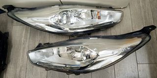 ΦΑΝΑΡΙΑ ΕΜΠΡΟΣ FORD FIESTA 2013-2017 ΜΕ LED ΗΜΕΡΑΣ ΚΑΙ ΠΡΟΤΖΕΚΤΟΡΑ
