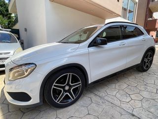Mercedes-Benz GLA 200 2015 GLA 200 AMG LINE
