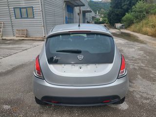 Lancia Ypsilon 2015-thumb-5