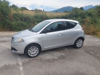 Lancia Ypsilon 2015-thumb-8