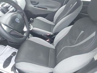 Lancia Ypsilon 2015-thumb-10