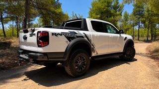 Ford Raptor 2024-thumb-1