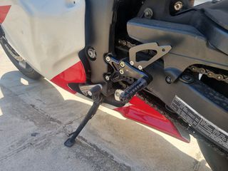 Honda CBR 600RR 2014-thumb-8
