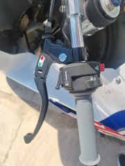 Honda CBR 600RR 2014-thumb-10