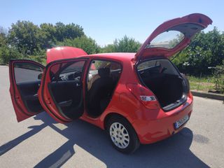 Hyundai i 20 2011 EXCLUSIVE-thumb-7