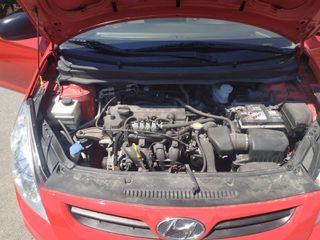 Hyundai i 20 2011 EXCLUSIVE-thumb-10