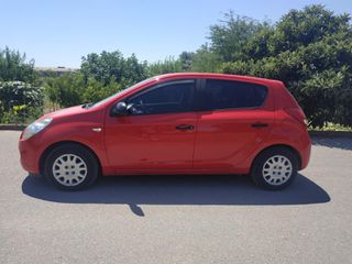 Hyundai i 20 2011 EXCLUSIVE-thumb-2