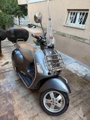 Piaggio Vespa GTS 250 2016