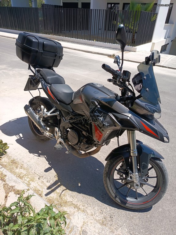 Benelli TRK 251 2023