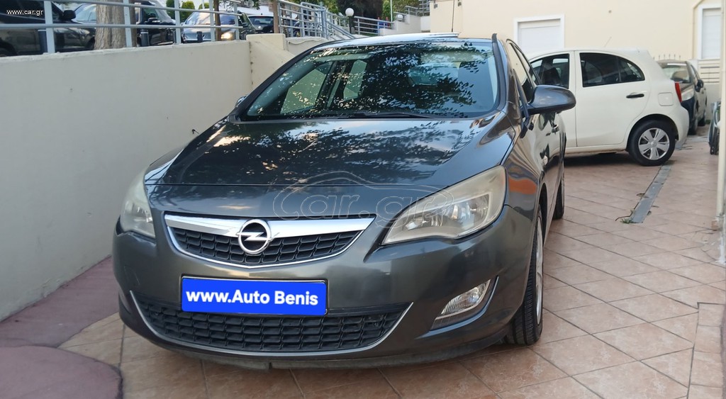 Opel Astra 2012 1400