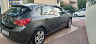 Opel Astra 2012 1400-thumb-8