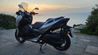 Yamaha XMAX 300 2018-thumb-1