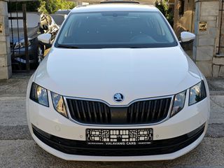 Skoda Octavia 2018 FULL EXTRA/DSG/TDI-thumb-1